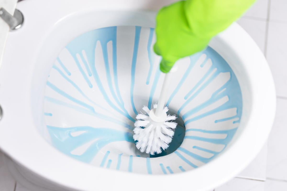 4-Normal Bathroom Cleaning