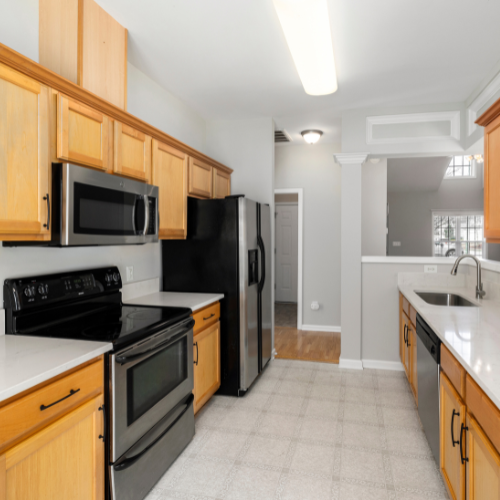 🧼 Complete Kitchen Cleaning (Including Cabinet Interiors) - Image 3